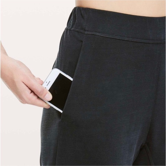 Lululemon Lab Rappu Jogger Slouchy Black Cupro On The Move Pant Athleisure Pant - Picture 3 of 9